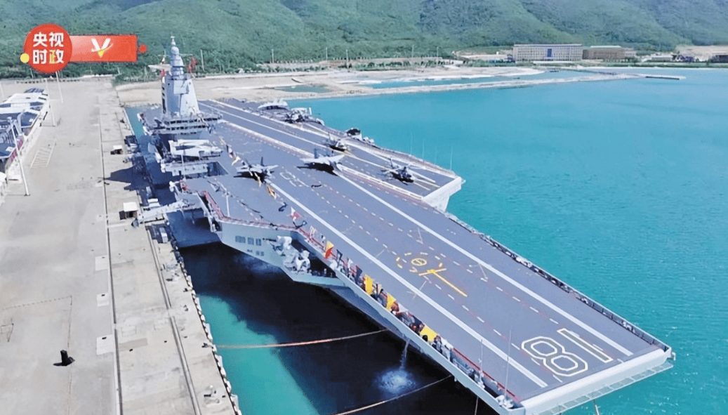 福建舰上班后<strong></p>
<p>美国股票</strong>，中国空军也不藏了！轰隆一声巨响，歼20旁多了架新战机