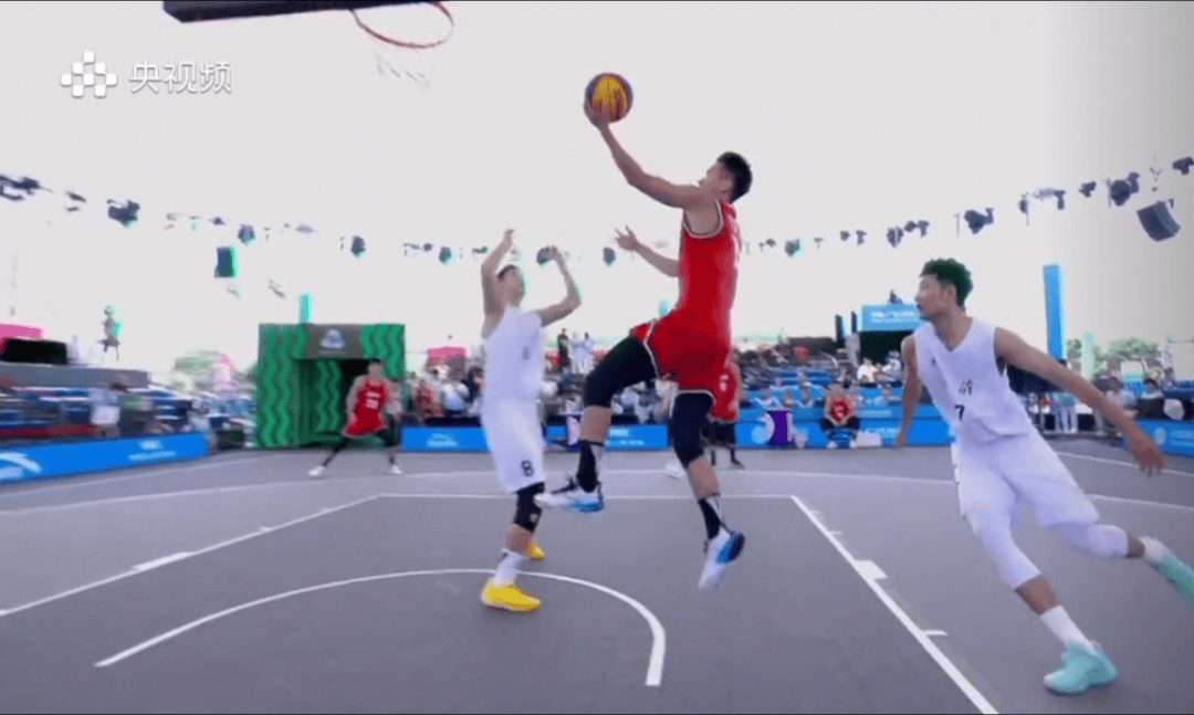 全运会男子三人篮球赛<strong></p>
<p>美国股票</strong>，陈国豪、周泽源代表广东队出战，战胜江苏队取得开门红！