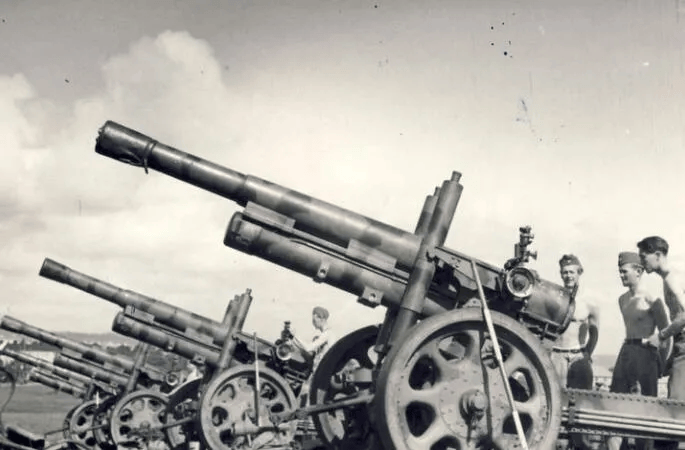 仅一千万人的北欧小国<strong></p>
<p>美国股票</strong>，二战坚持中立，至今让对手不敢入侵