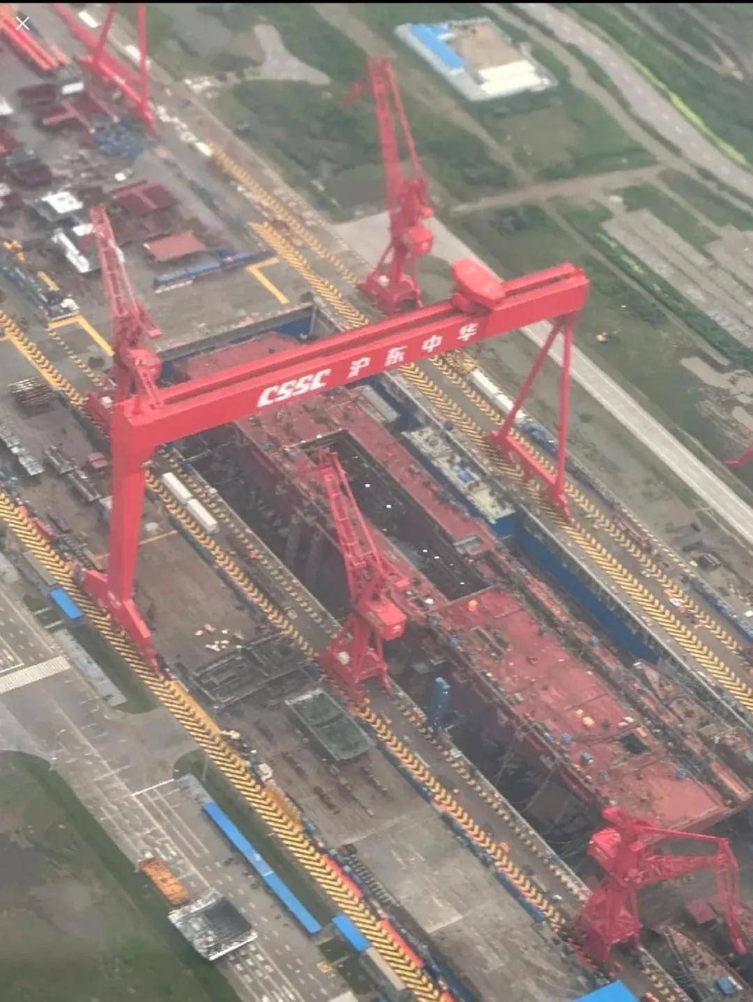 一年服役三艘？076“四川”舰开始试航<strong></p>
<p>长安汽车股票</strong>，是“福建”舰的搭子吗？