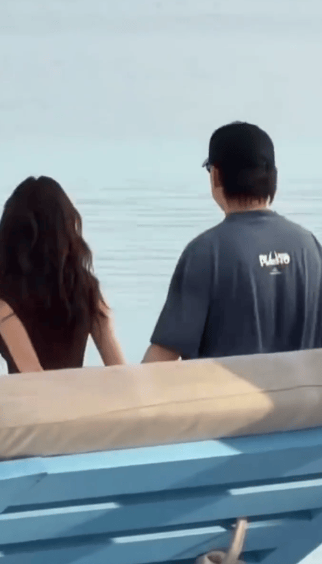 考古|胡彦斌易梦玲恋情曝光！相差16岁横跨歌手网红领域<strong></p>
<p>长安汽车股票</strong>，25年底最让人震惊的情侣出现