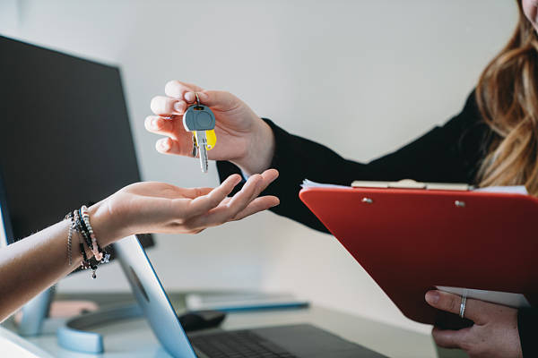 85套法拍房办证难<strong></p>
<p>中国铁建股票</strong>,草台班子式操作让人咋舌