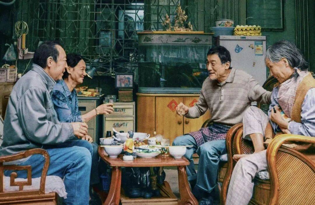 第一批丁克老后<strong></p>
<p>中国铁建股票</strong>，“伴侣能陪一程，但最后都要靠自己”