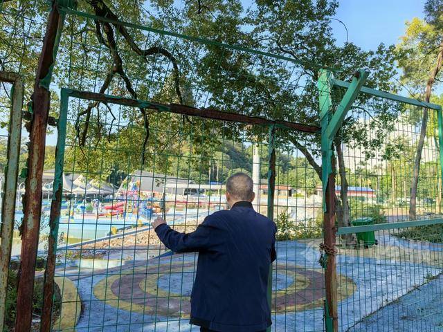 柳州雀儿山公园水上世界要拆迁<strong></p>
<p>中国铁建股票</strong>？园方回应