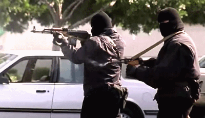 无间道？山西警察中队长抢运钞车<strong></p>
<p>吉利汽车股票</strong>，被同事百发子弹乱枪击毙