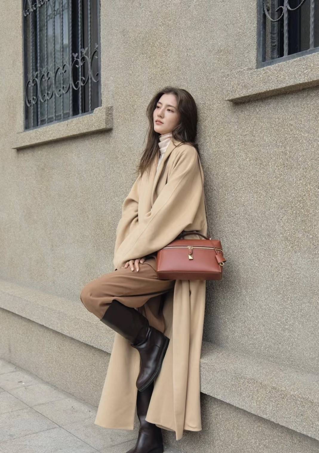 巩俐、梅姨、高圆圆...Power女性冬天少不了一件驼色大衣<strong></p>
<p>东北制药股票</strong>！