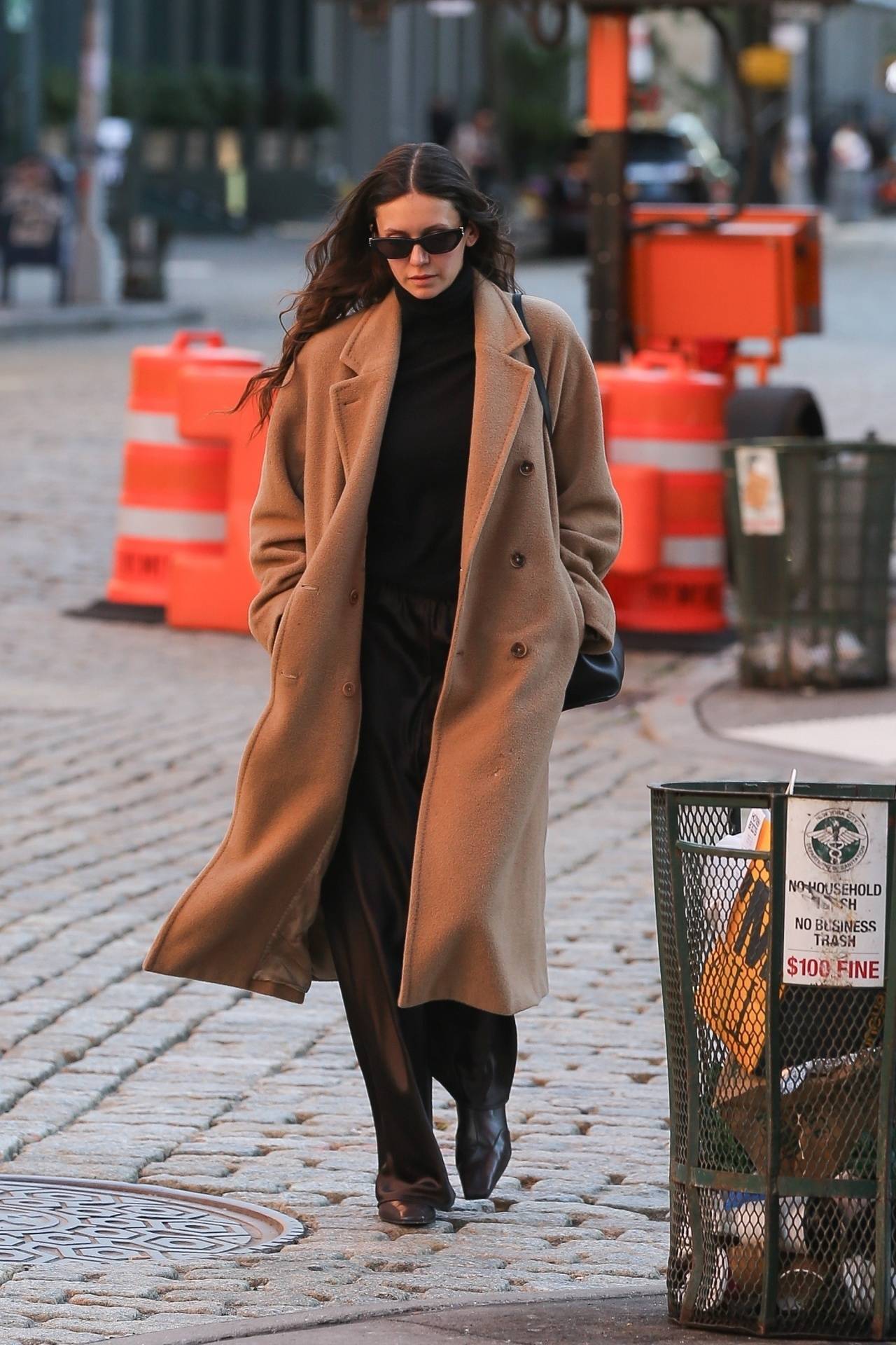 巩俐、梅姨、高圆圆...Power女性冬天少不了一件驼色大衣<strong></p>
<p>东北制药股票</strong>！