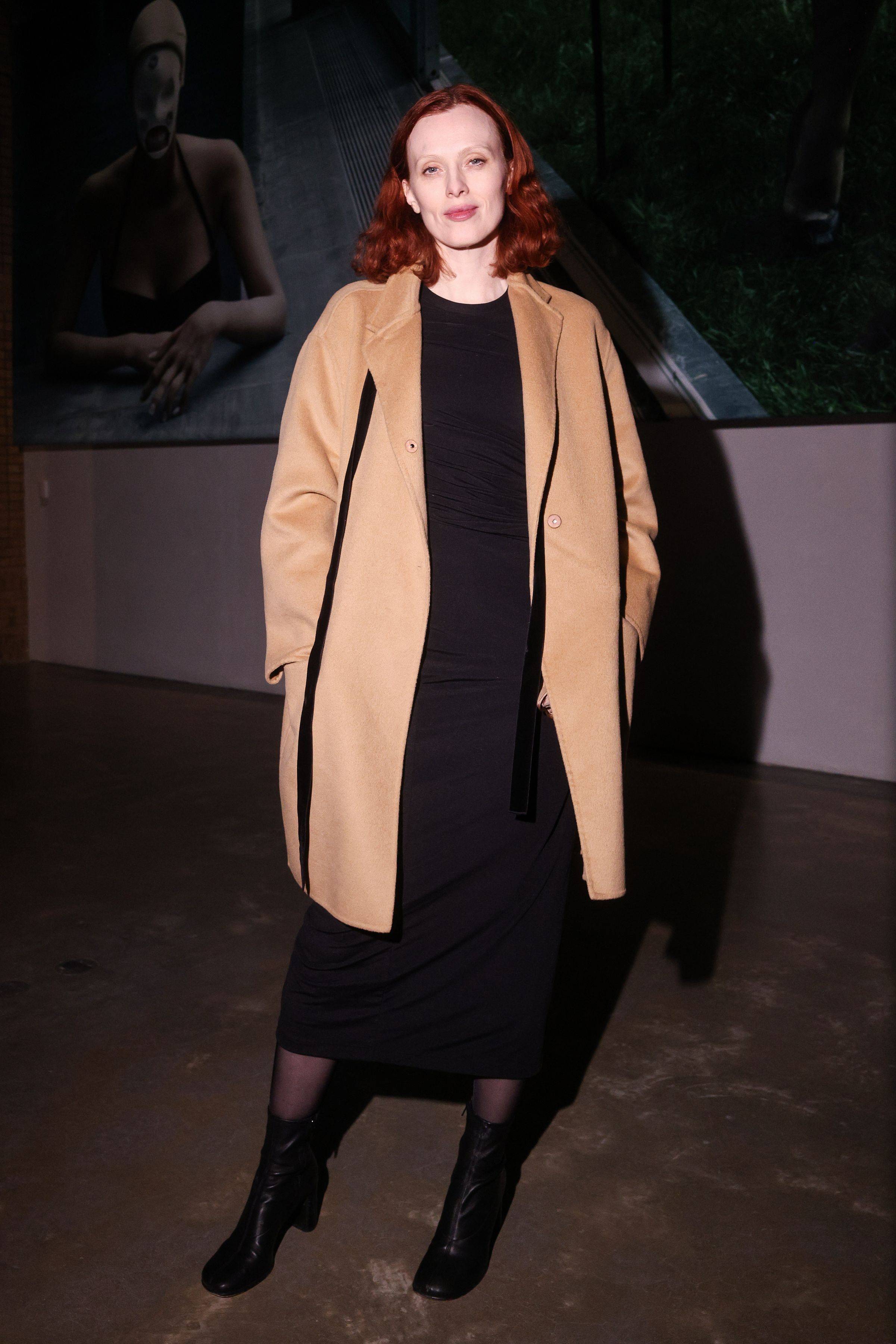 巩俐、梅姨、高圆圆...Power女性冬天少不了一件驼色大衣<strong></p>
<p>东北制药股票</strong>！