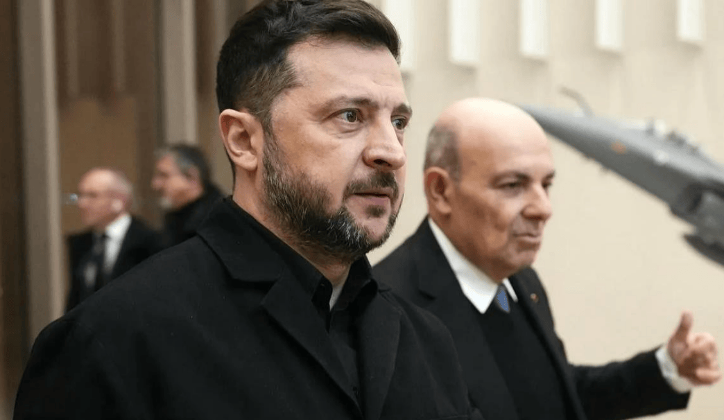 俄军宣布攻克红军城<strong></p>
<p>广晟有色股票</strong>，大批乌军尸横遍野，普京亲自视察前线：乌军这是白白送死！