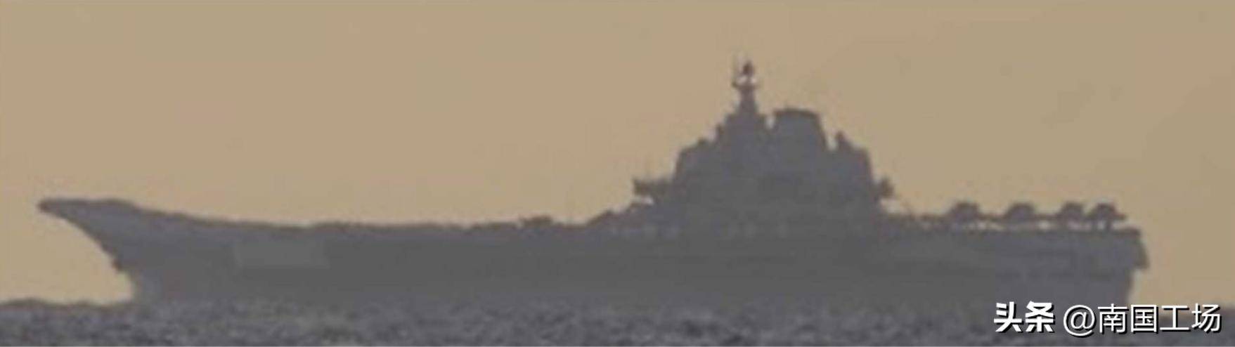 突发！2架日本F-15J逼近辽宁舰<strong></p>
<p>赤峰黄金股票</strong>，歼-15T起飞拦截，硬碰硬分出胜负