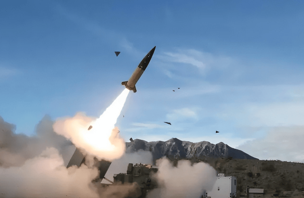 乌克兰得偿所愿<strong></p>
<p>东鹏饮料股票</strong>！俄军第76空降师炸了一整夜：集团冲锋却落入圈套