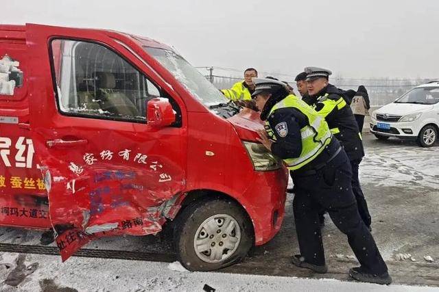 外交部发言人毛宁点赞山东德州交警<strong></p>
<p>东鹏饮料股票</strong>！