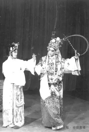 “何晴告别仪式”不公开对外吊唁<strong></p>
<p>东鹏饮料股票</strong>，好友：她本想跟李雪健一样，战胜病魔，走回舞台