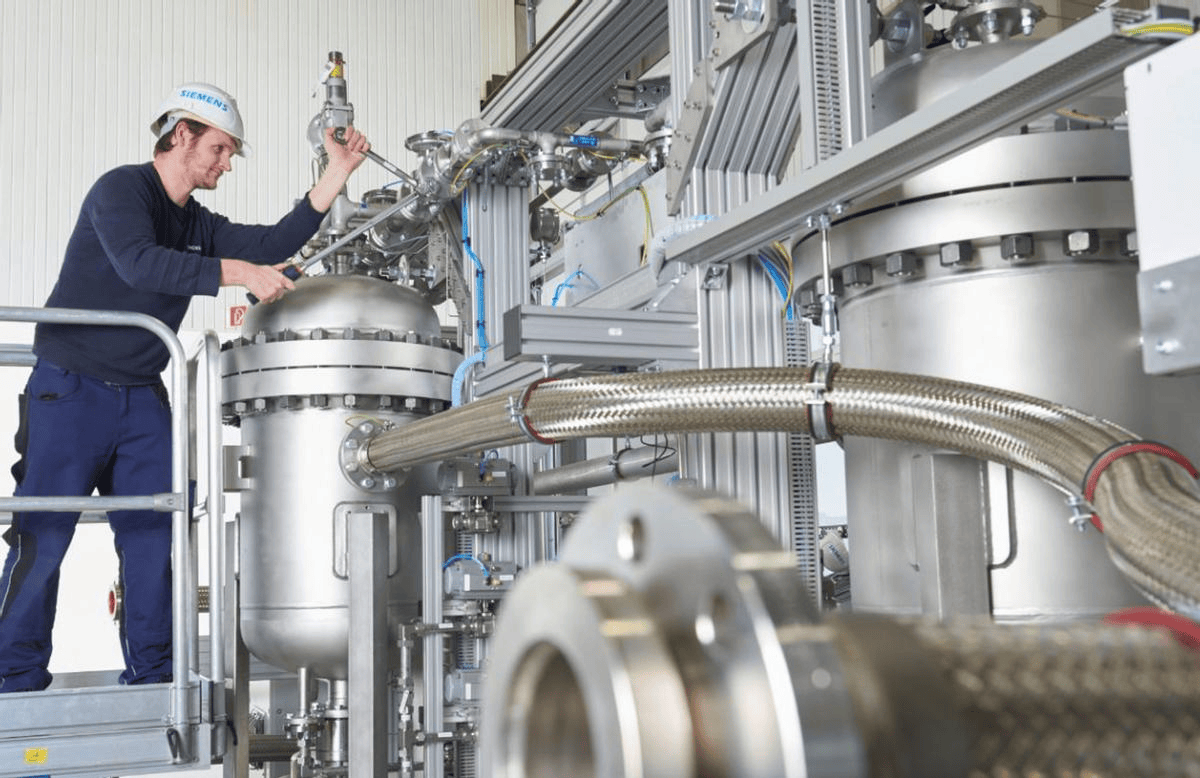 中德“离婚”已成定局？德国代表团访华从北走到南<strong></p>
<p>浦发银行股票</strong>，只求中国伸手相助