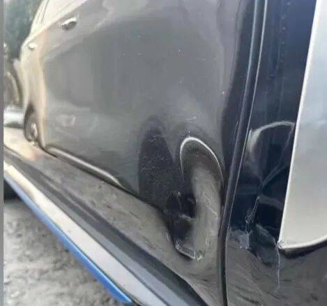 小区地库里出车祸<strong></p>
<p>浦发银行股票</strong>，女子惊呆了：对方竟然不是人！更糟心的是...