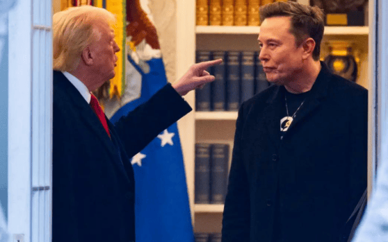 中方抛118亿美债<strong></p>
<p>青岛啤酒股票</strong>，逼出4接盘国，马斯克已看破结局：美基本没救了