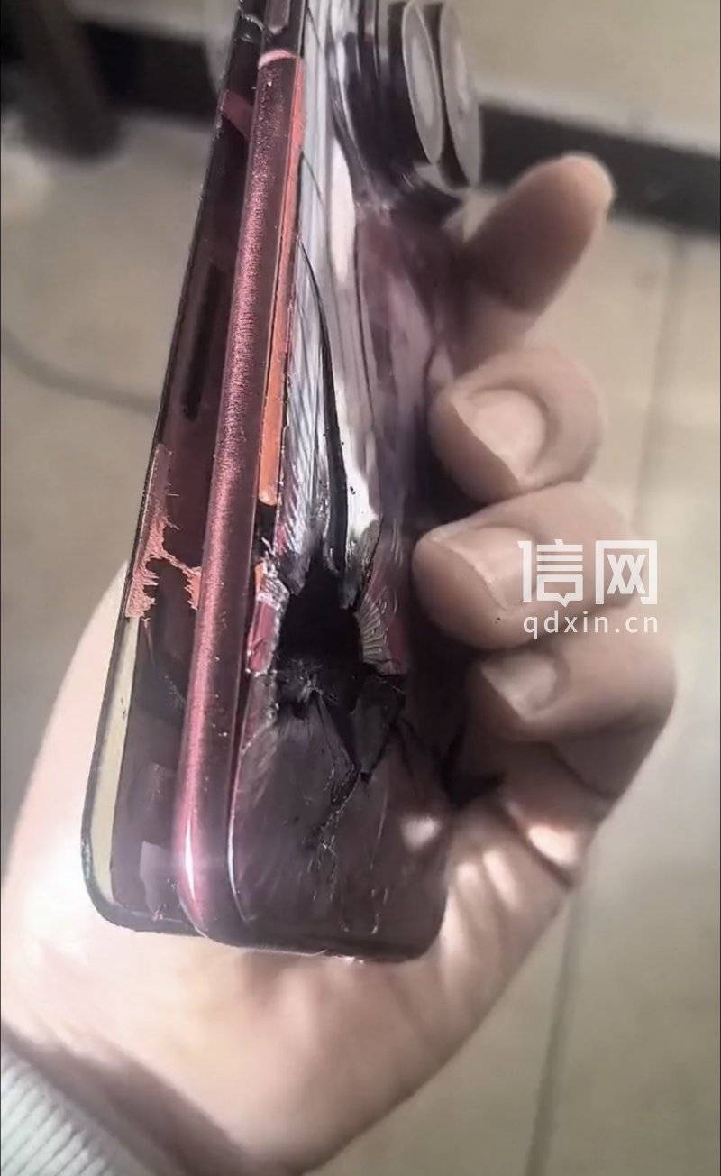 华为新手机充电时电池爆了 售后凭照片认定“外力所致”拒保 消费者：难道我买的是摔炮<strong></p>
<p>青岛啤酒股票</strong>？