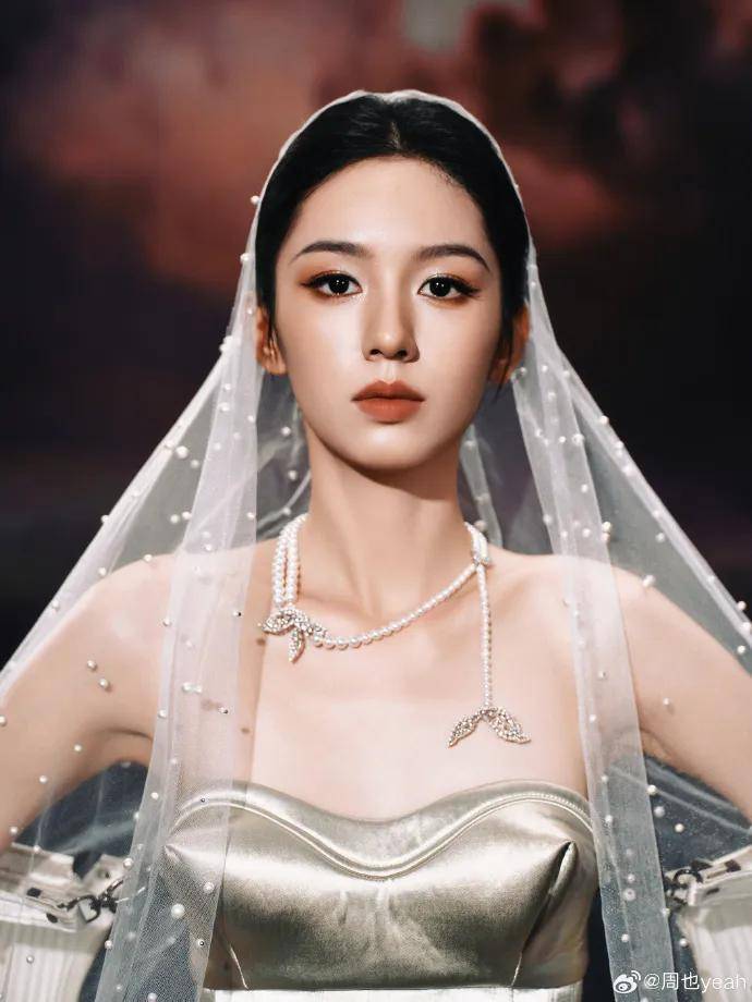 赵露思戴独一无二高珠<strong></p>
<p>金力永磁股票</strong>，周也女战神……明星们的“海口团建”造型也太美了