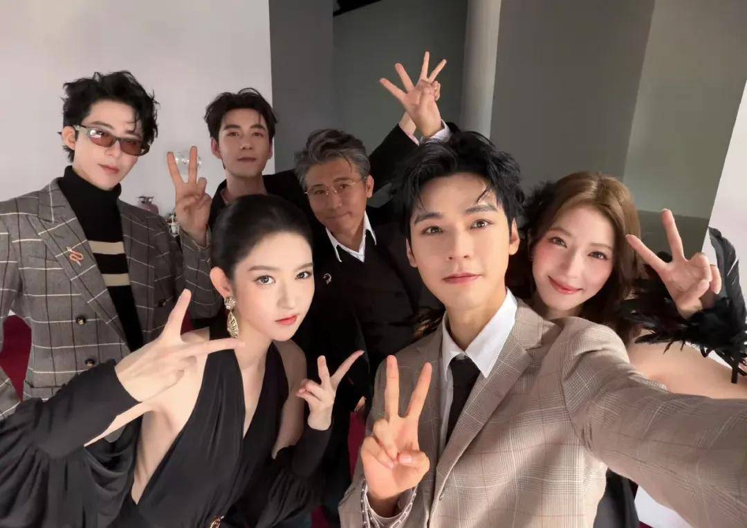 赵露思戴独一无二高珠<strong></p>
<p>金力永磁股票</strong>，周也女战神……明星们的“海口团建”造型也太美了