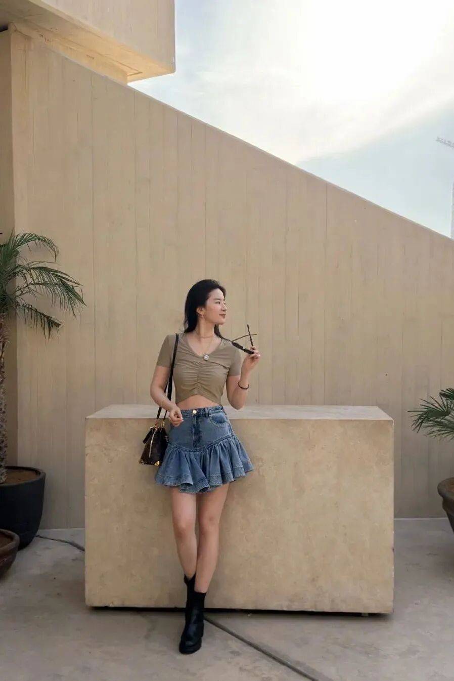 大腿壮壮的<strong></p>
<p>爱施德股票</strong>，是真好啊