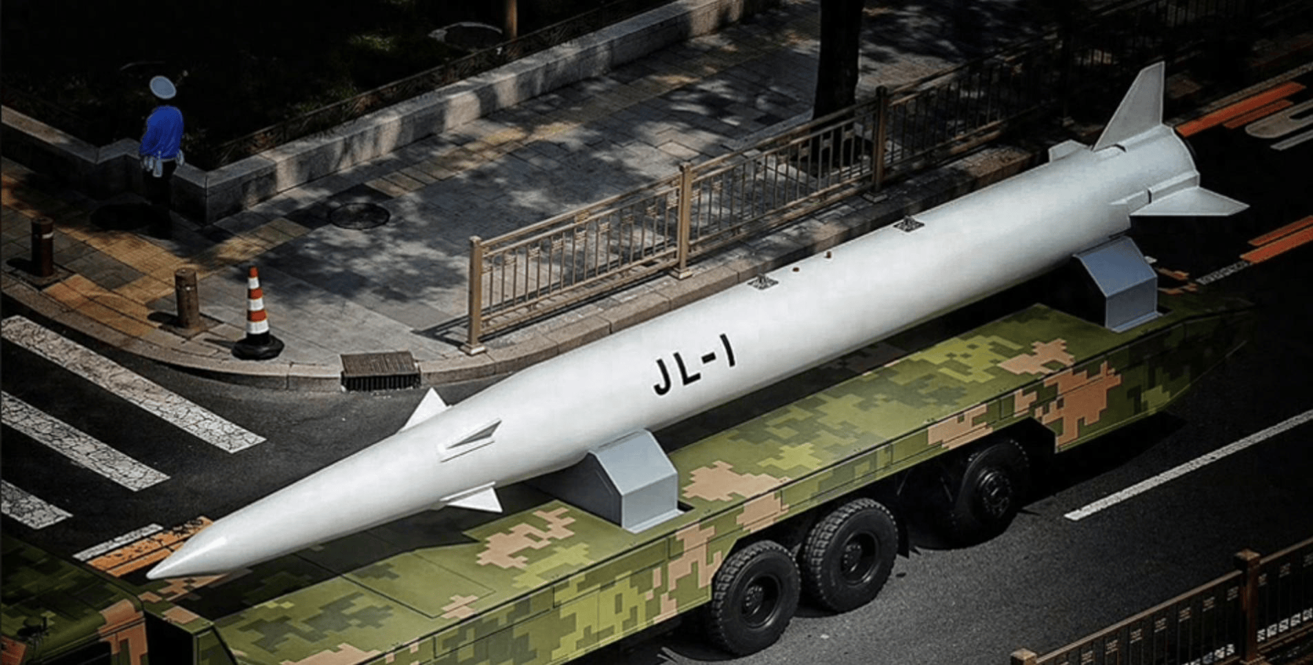 轰-6K的武器系统，比战略轰炸机更丰富，这三款导弹让美军都眼馋！