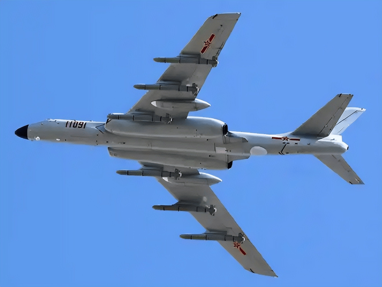 轰-6K的武器系统<strong></p>
<p>新浪财经股票</strong>,比战略轰炸机更丰富,这三款导弹让美军都眼馋!