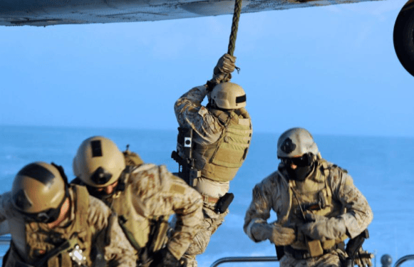 2500名美军杀进霍尔木兹海峡<strong></p>
<p>皇台酒业股票</strong>，却连油轮都不敢护送！伊朗这招太狠了