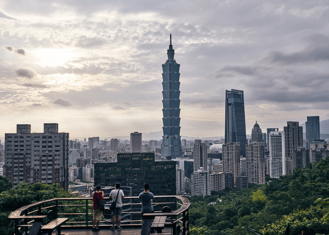 韩国对台称呼变了<strong></p>
<p>股票投资</strong>，台当局破防扬言要反制，赖清德编造的幻境怕是要破灭了