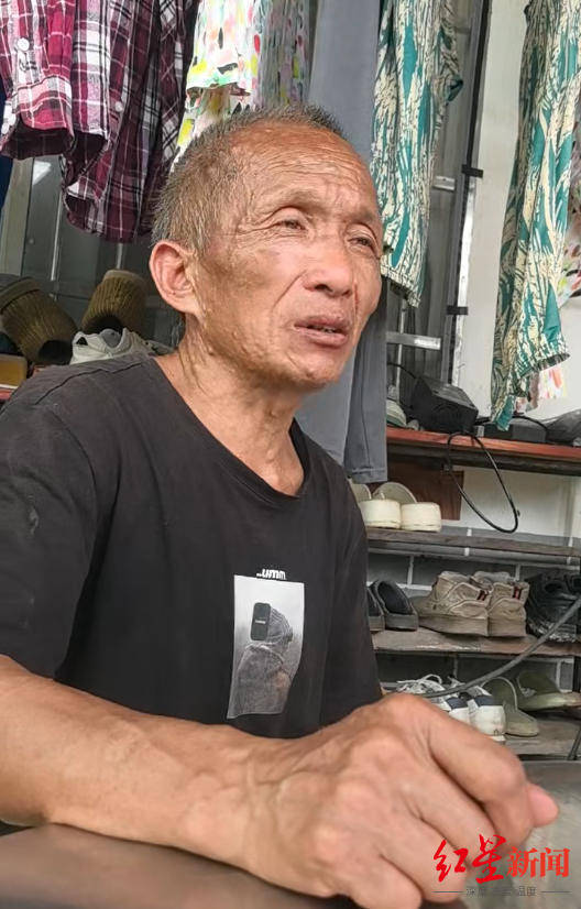 凌晨2点打电话叫醒村民的“谢会计”遇难<strong></p>
<p>海南高速股票</strong>，妻子弟弟仍失联